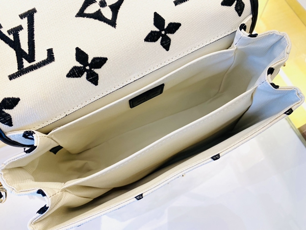 ルイヴィトンバッグ着用イメージ